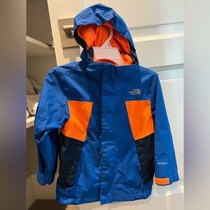 Northface 2 in 1 jacket with outer shell and zip in reversible fleece coat.